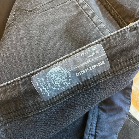 Diesel Men's Black Jeans W30 - Picture 6 of 8